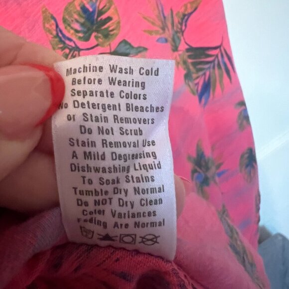 Fresh Produce Women's Pink Tropical Print Short Sleeve Scoop Neck Tee Size XS - Picture 6 of 7